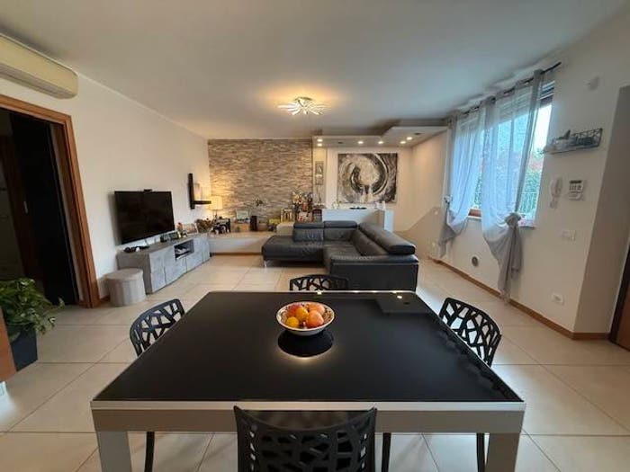 Casa quadrilocale in vendita in Centro, Ghisalba
