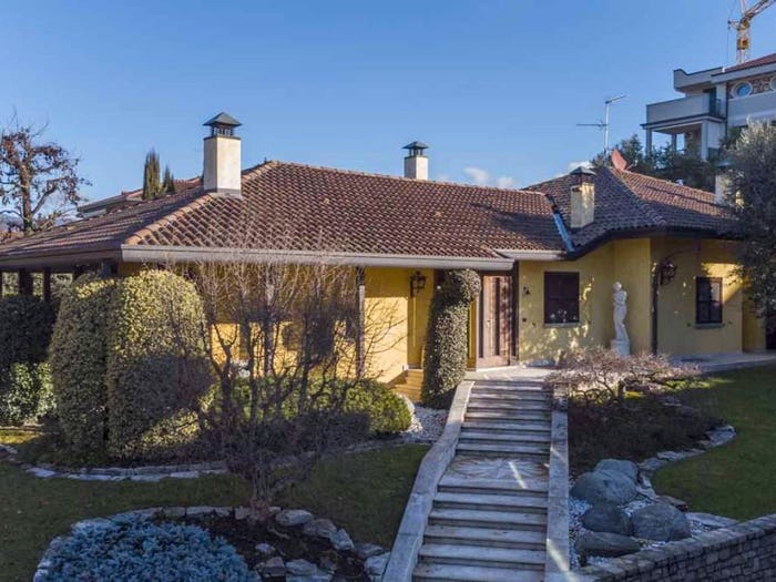 Casa con 6 locali in vendita in Via Erbarola, Brembate di Sopra