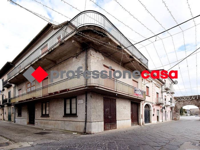 Casa con 6 locali in vendita in Via Maddalena, Centro, Alife