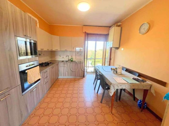 Appartamento quadrilocale in vendita in Via del Crocefissino, Centro, Anghiari