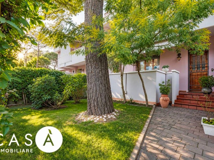 Casa quadrilocale in vendita in Via Marcello Malpighi, Milano Marittima, Cervia