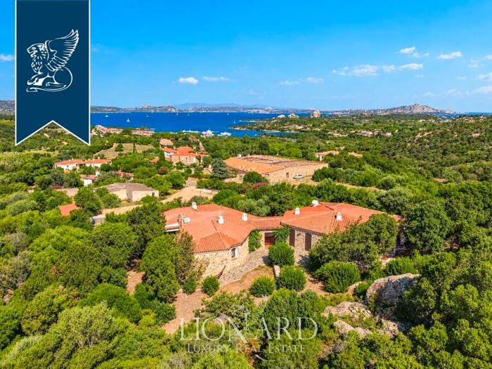 Casa con 6 locali in vendita in Baja Sardinia, Arzachena