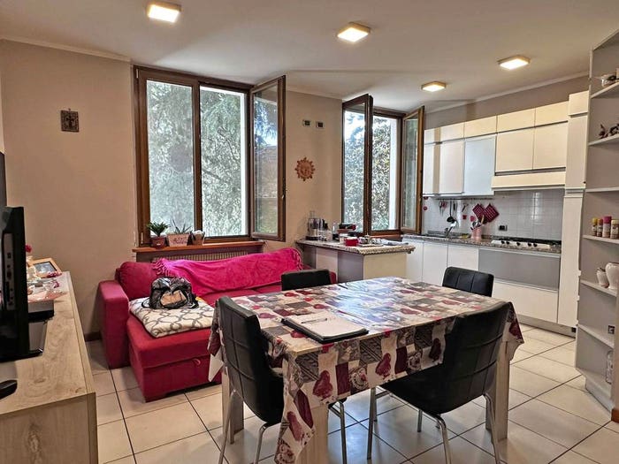 Appartamento trilocale in vendita in Via Vittorio Veneto, Centro, Ponte dell'Olio