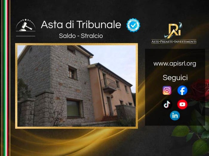 Casa con 6 locali in vendita in Via Santa Degna, Aggius