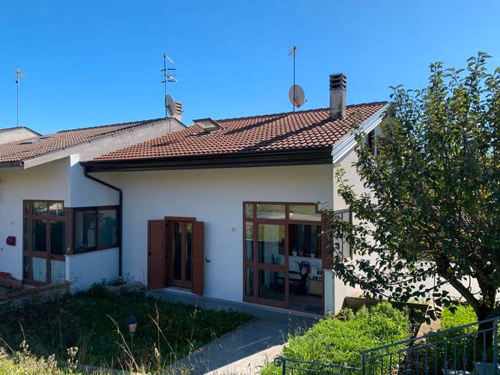 Casa con 5 locali in vendita in Strada Provinciale Montesangrina Terzo Tratto, Centro, Vastogirardi