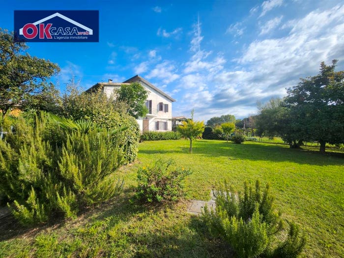 Casa quadrilocale in vendita in via tacconi, Tacconi, Pastrengo