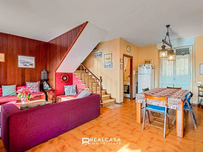 Casa con 6 locali in vendita in Via Porredo, Fosdinovo