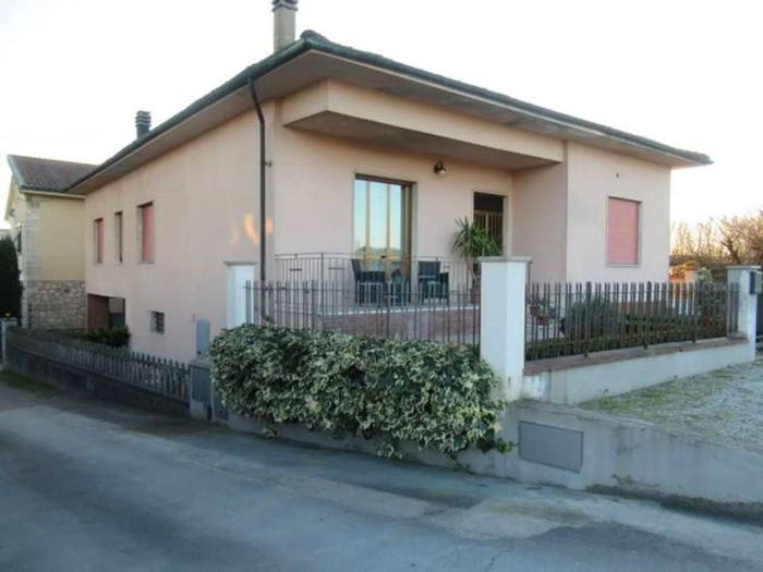 Casa con 6 locali in vendita in Montopoli in Val d'Arno