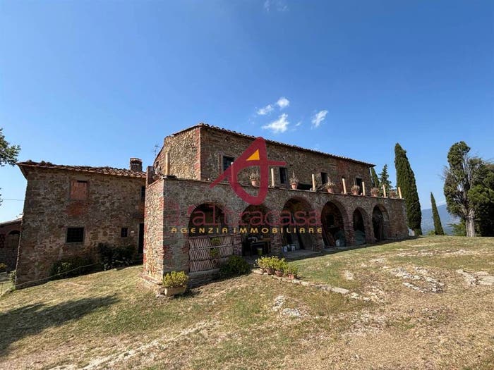 Casa con 6 locali in vendita in Figline Valdarno, Figline e Incisa Valdarno