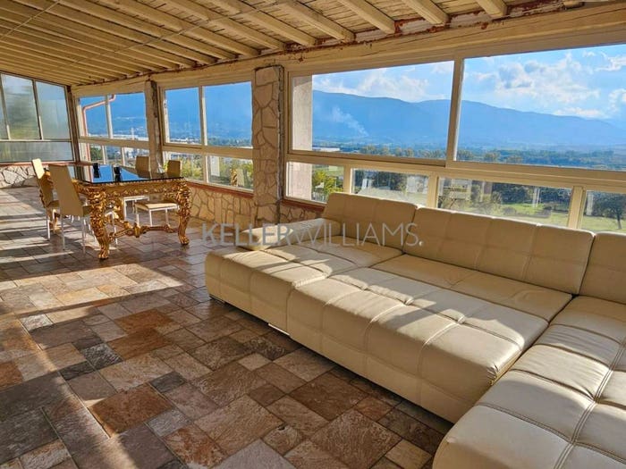 Casa con 6 locali in vendita in Via Mola del Lago, Anagni