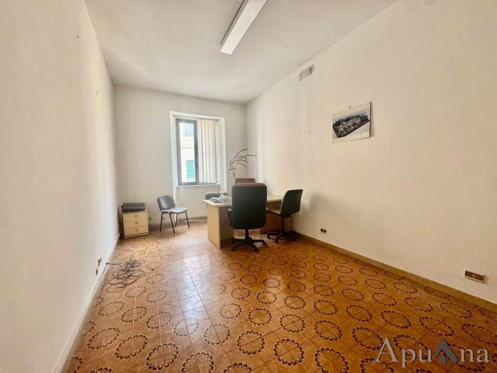 Appartamento quadrilocale in vendita in Via Beatrice, Centro, Massa