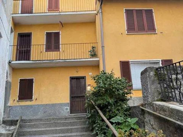 Casa quadrilocale in vendita in Via Bonomi No Number, Centro, BrissagoValtravaglia