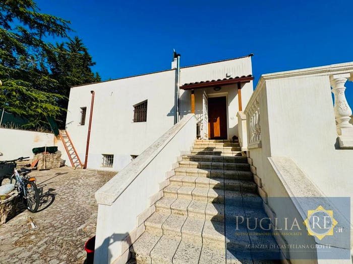 Casa bilocale in vendita in Strada Comunale Fondo di Cenere, Putignano