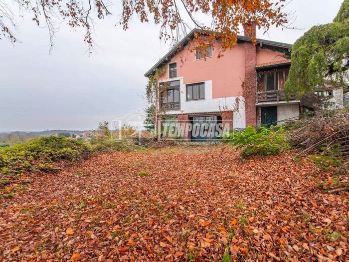 Casa con 6 locali in vendita in Via CARDUCCI, Centro, Appiano Gentile