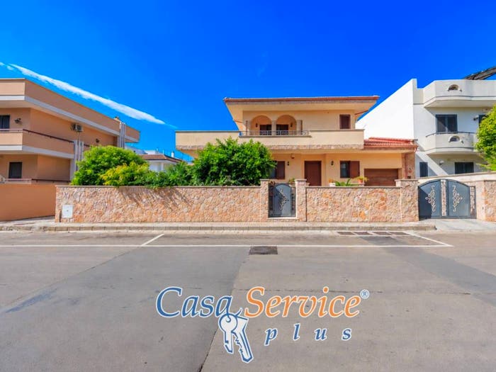Casa con 6 locali in vendita in Via Piave, Centro, Matino