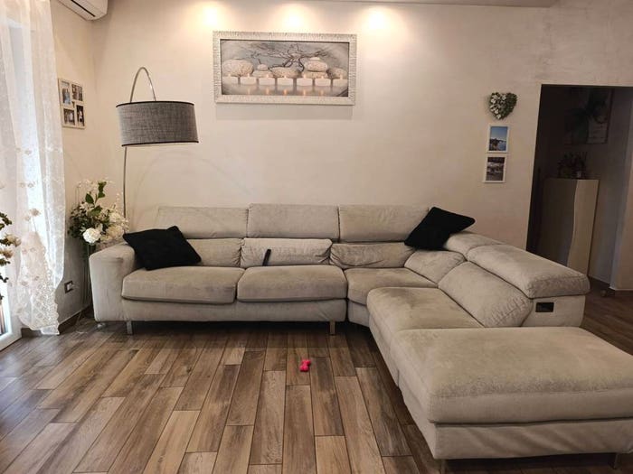 Appartamento quadrilocale in vendita in Piazza Ener Bettica, Ostia Ponente, Roma