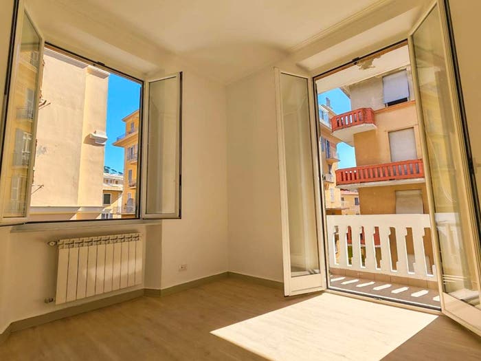 Appartamento trilocale in vendita in Via Tevere, Pegli, Genova