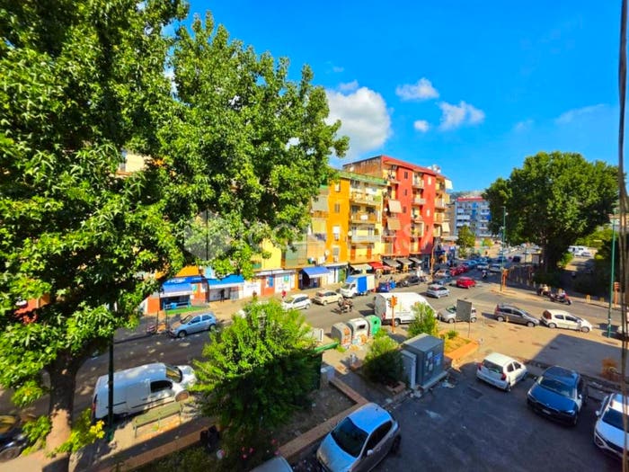 Appartamento trilocale in vendita in Via Giustiniano, Soccavo, Napoli