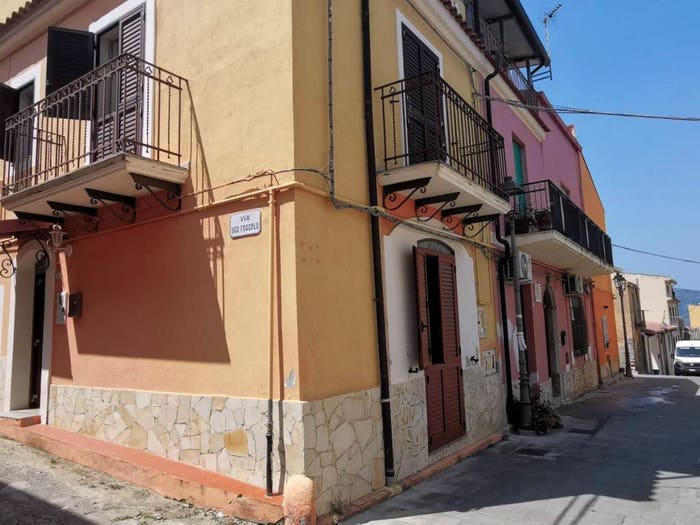Casa con 5 locali in vendita in Via Teatro, Centro, Furnari