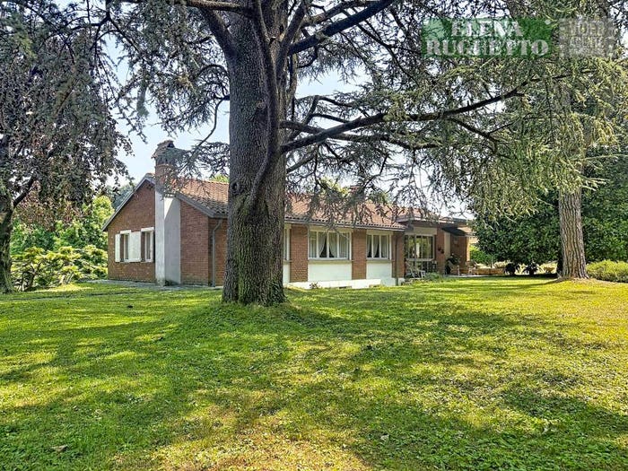 Casa con 5 locali in vendita in Via Niccolò Copernico, Centro, Imbersago