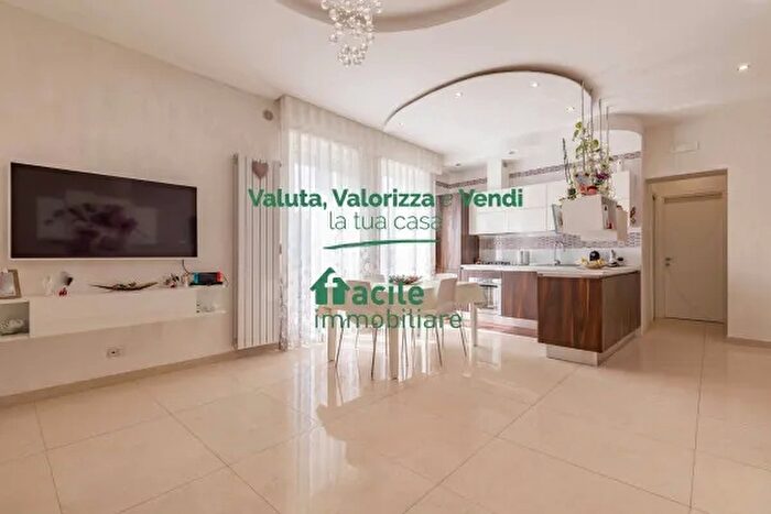Appartamento trilocale in vendita in Via Ernesto Petrone, Foggia