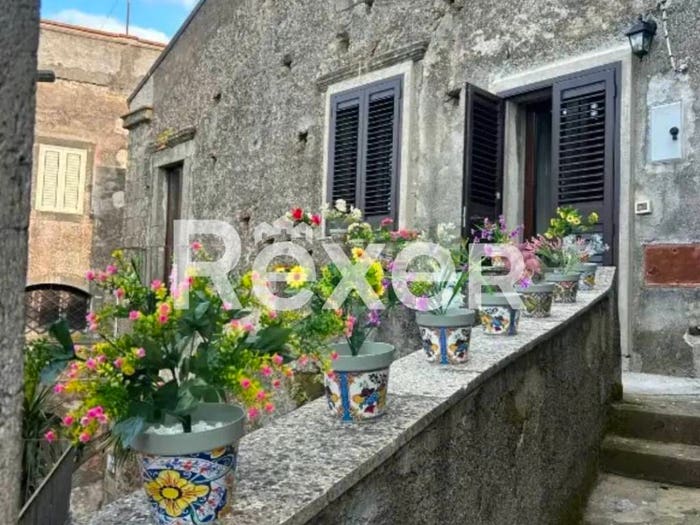 Casa quadrilocale in vendita in Via Madonna della Catena, Centro, Castiglione di Sicilia