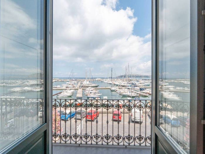 Appartamento quadrilocale in vendita in Via Roma, Procida
