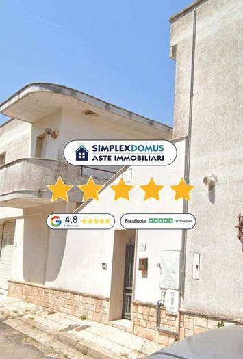 Appartamento con 6 locali in vendita in Via Refise, Lequile