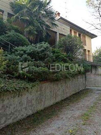 Appartamento con 6 locali in vendita in Via dei Ronchi, Centro, Imbersago