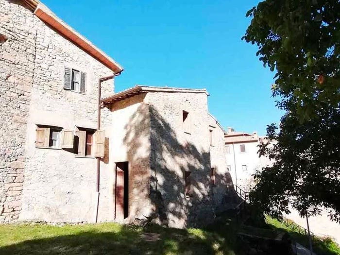 Casa trilocale in vendita in Acera No Number, Campello sul Clitunno