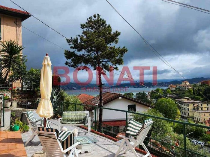 Appartamento trilocale in vendita in Marola Campiglia, La Spezia