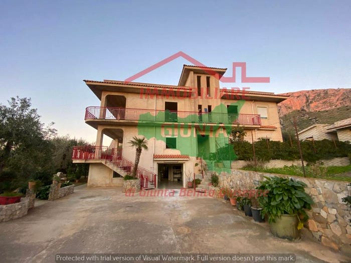 Casa con 6 locali in vendita in Via Alcide De Gasperi, Centro, Cinisi