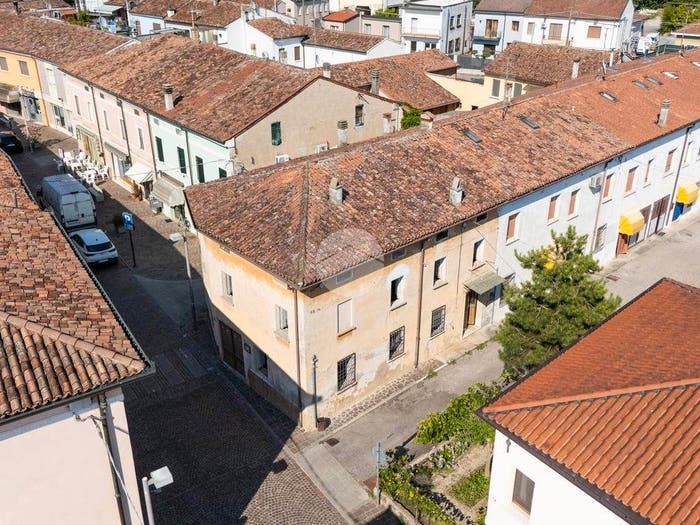 Casa quadrilocale in vendita in Vicolo Primo, Buscoldo, Curtatone