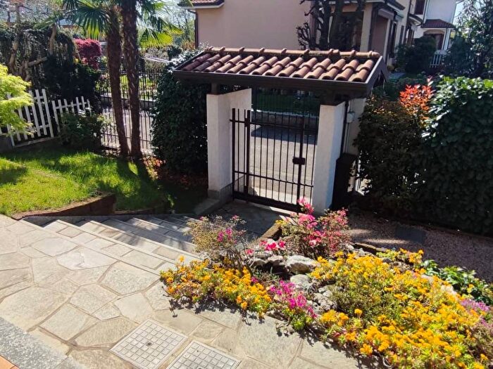 Casa con 5 locali in vendita in Via Salvador Allende, Centro, Arluno