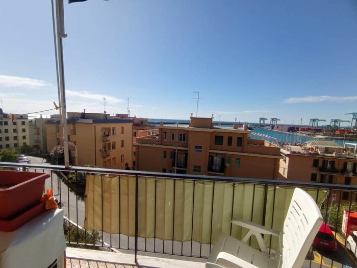 Appartamento quadrilocale in vendita in Via Loano, Pegli, Genova