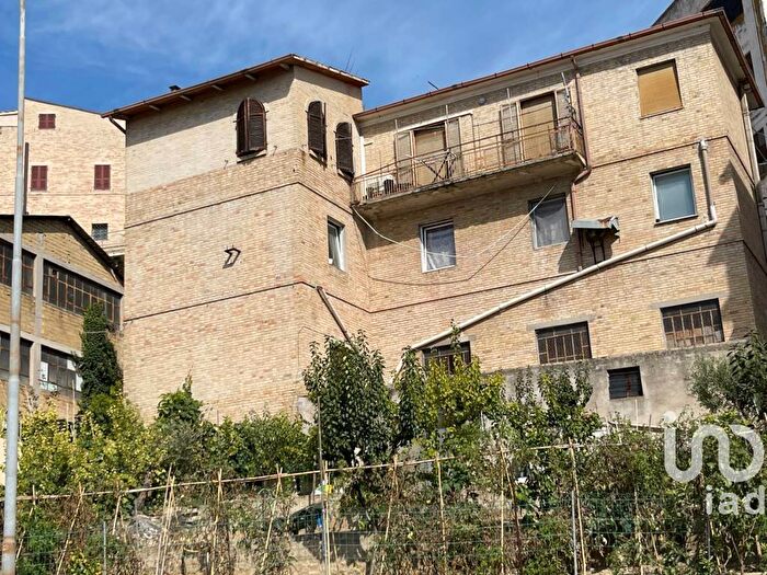 Casa quadrilocale in vendita in Via FONTE POMAROLA, Centro, Montegranaro