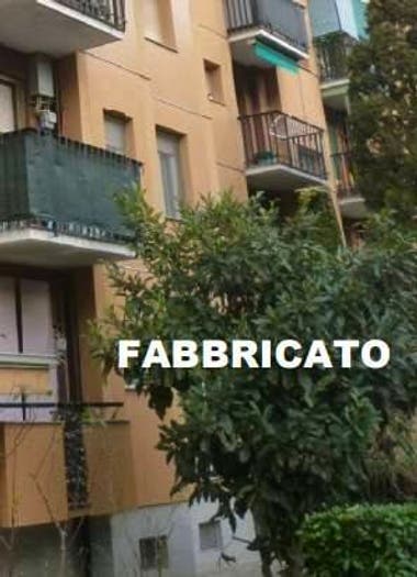 Appartamento trilocale in vendita in via Eugenio Curiel, Corsico