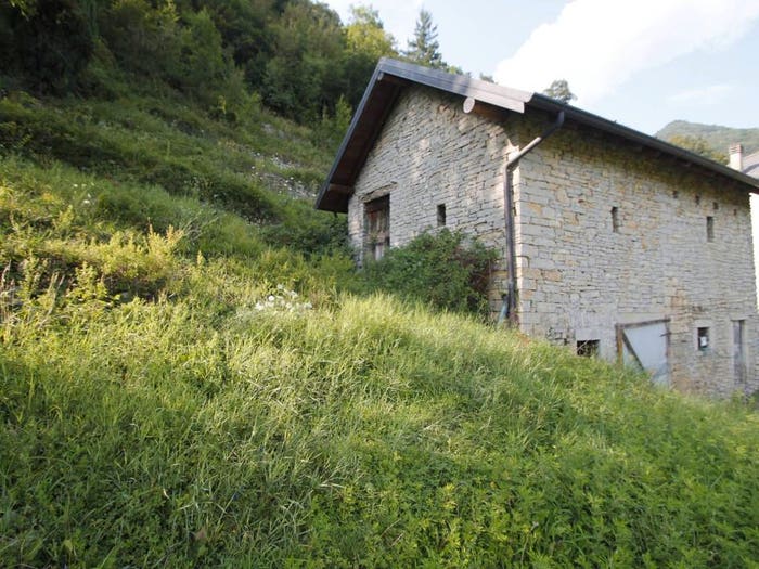 Casa in vendita in Via Grumello, Corna Imagna