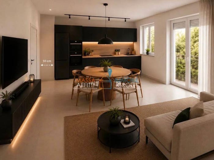 Appartamento trilocale in vendita in Via delle Pinete, Marina di Carrara, Carrara