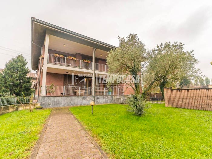 Casa con 6 locali in vendita in Via Baggio, Centro, Cusago