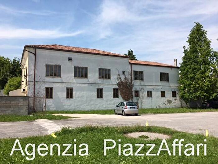 Appartamento con 6 locali in vendita in Via Ansedisio, Piove di Sacco