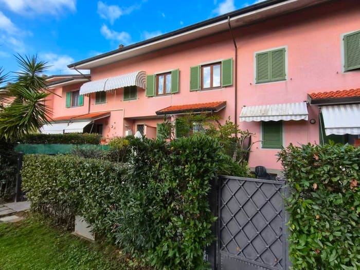 Casa con 6 locali in vendita in Via Francesco Ferrucci, Vittoria Apuana, Forte dei Marmi