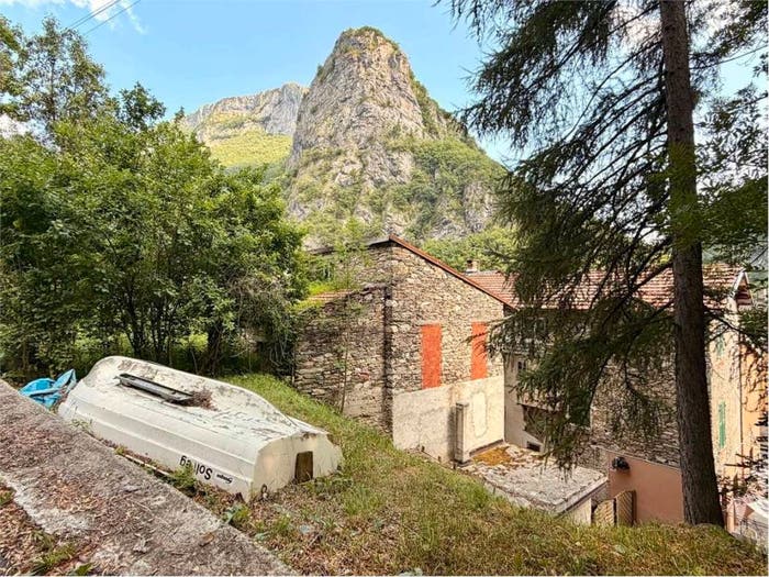 Casa quadrilocale in vendita in Ponte di Nava, Ormea