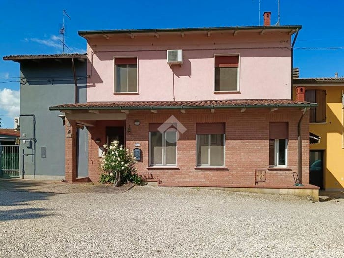 Appartamento trilocale in vendita in Via del Teatro, Alberino San Pietro, Molinella