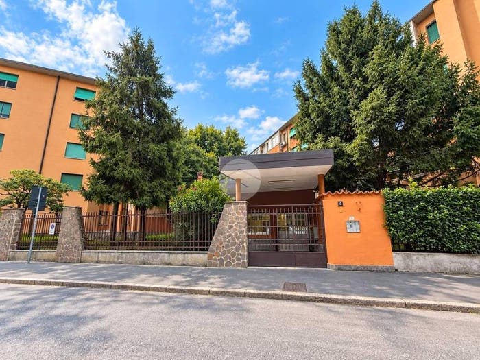 Appartamento trilocale in vendita in Via Giovanni Montemartini, Corvetto, Milano