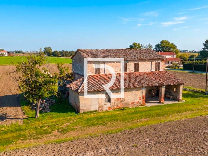Casa con 6 locali in vendita in Via Calabria, Bagnile, Cesena