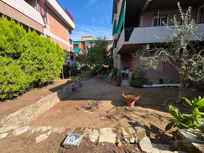 Appartamento con 5 locali in vendita in Via Guido da Siena, Soffiano, Firenze