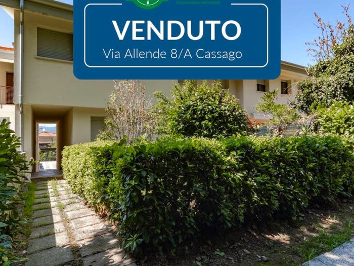 Casa quadrilocale in vendita in Via Salvatore Allende A, Centro, Cassago Brianza