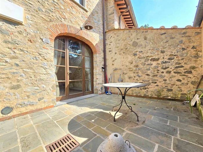Casa con 5 locali in vendita in Camaiore Paese, Camaiore
