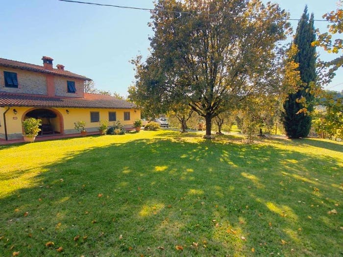 Casa con 5 locali in vendita in Via per La Chiesa di Camigliano, Camigliano, Capannori